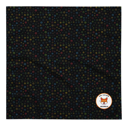 Bandana personnalisé pattes fond noir