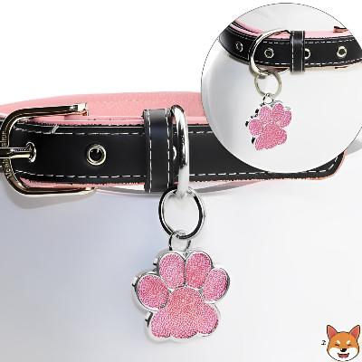 Médaille chien patte rose